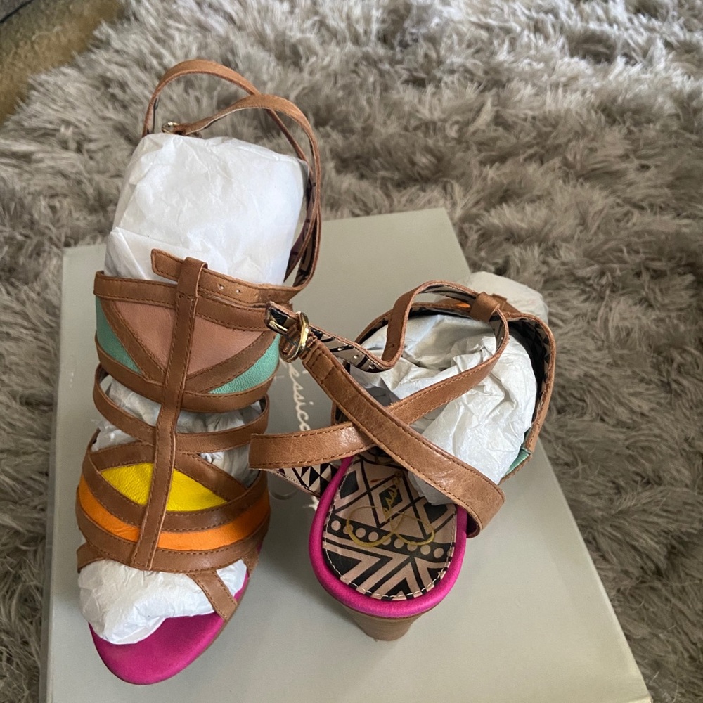 Jessica Simpson wedge